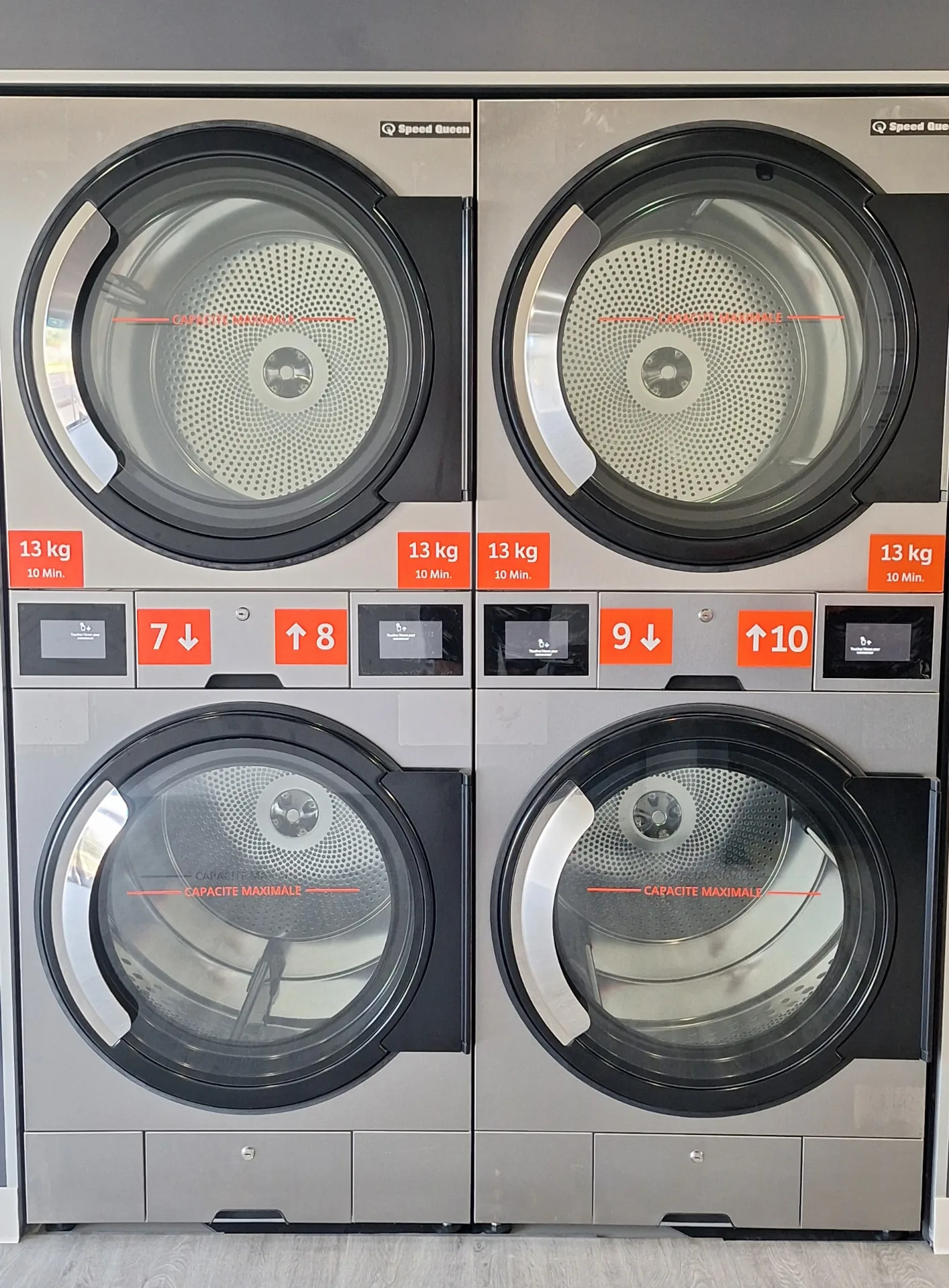 Sèche-linge Speed Queen dans la laverie de Trèbes